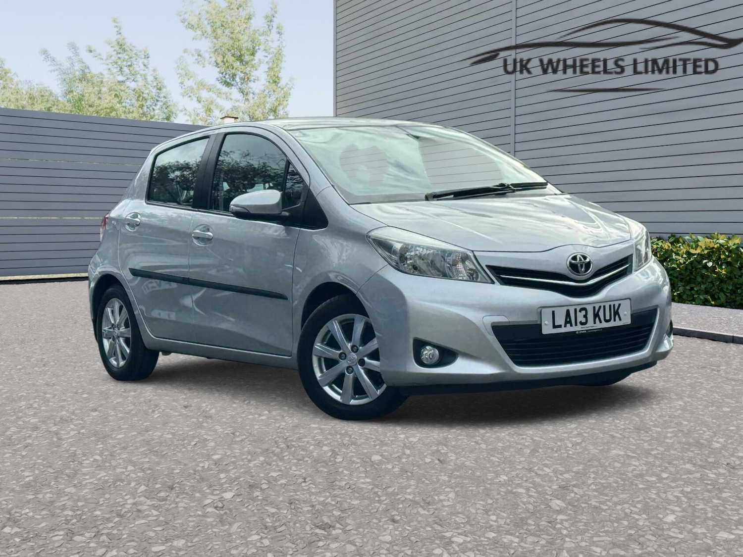 Used Toyota Yaris 2013 for sale - 77537963: Photo 36