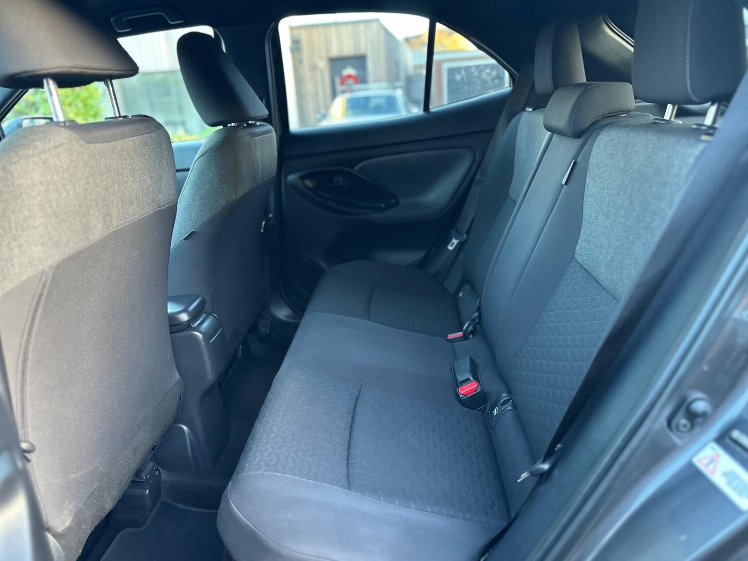 Used Toyota Yaris Cross 2022 for sale - 77854289: Photo 14