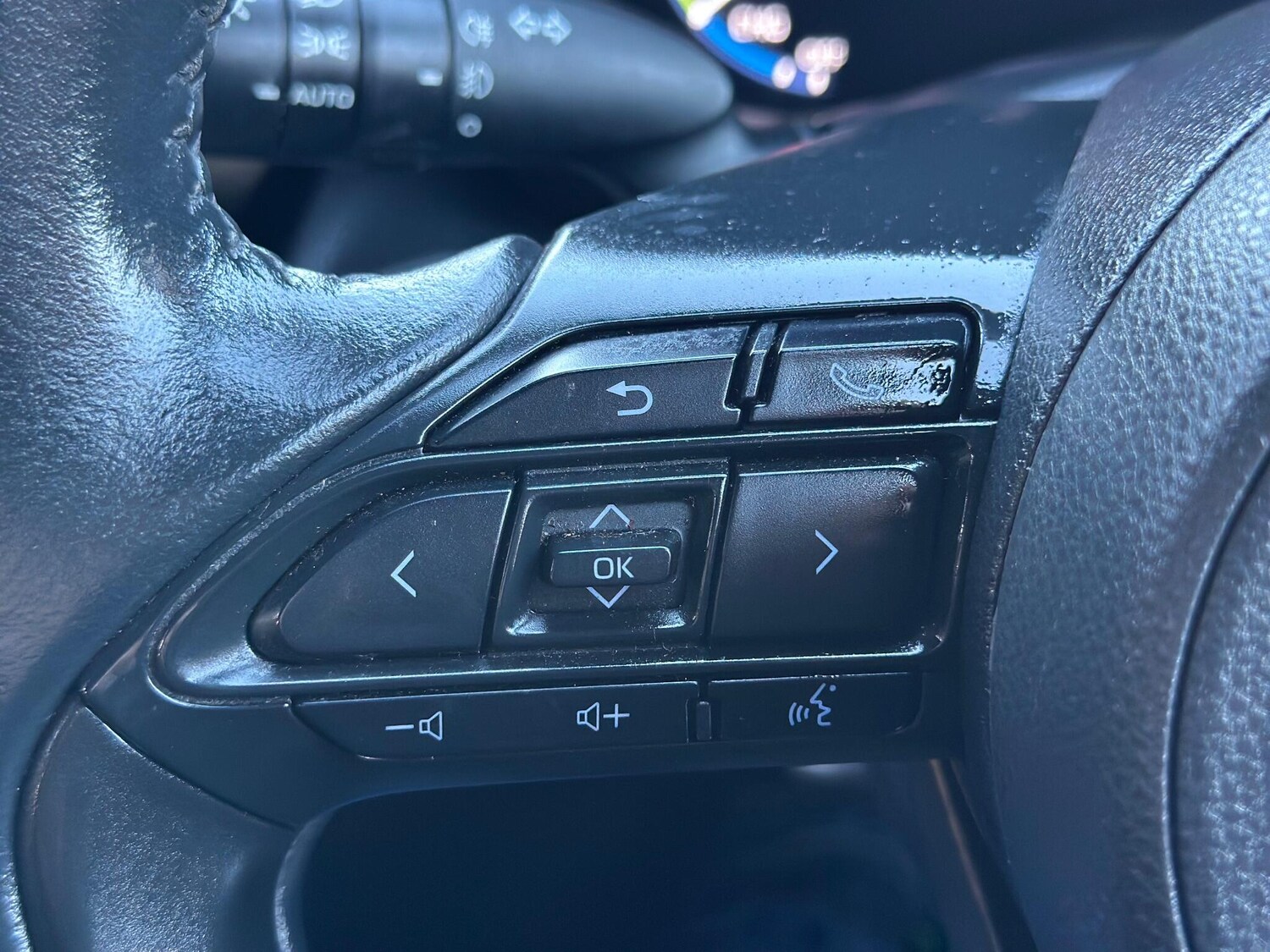 Used Toyota Yaris Cross 2022 for sale - 77854289: Photo 41