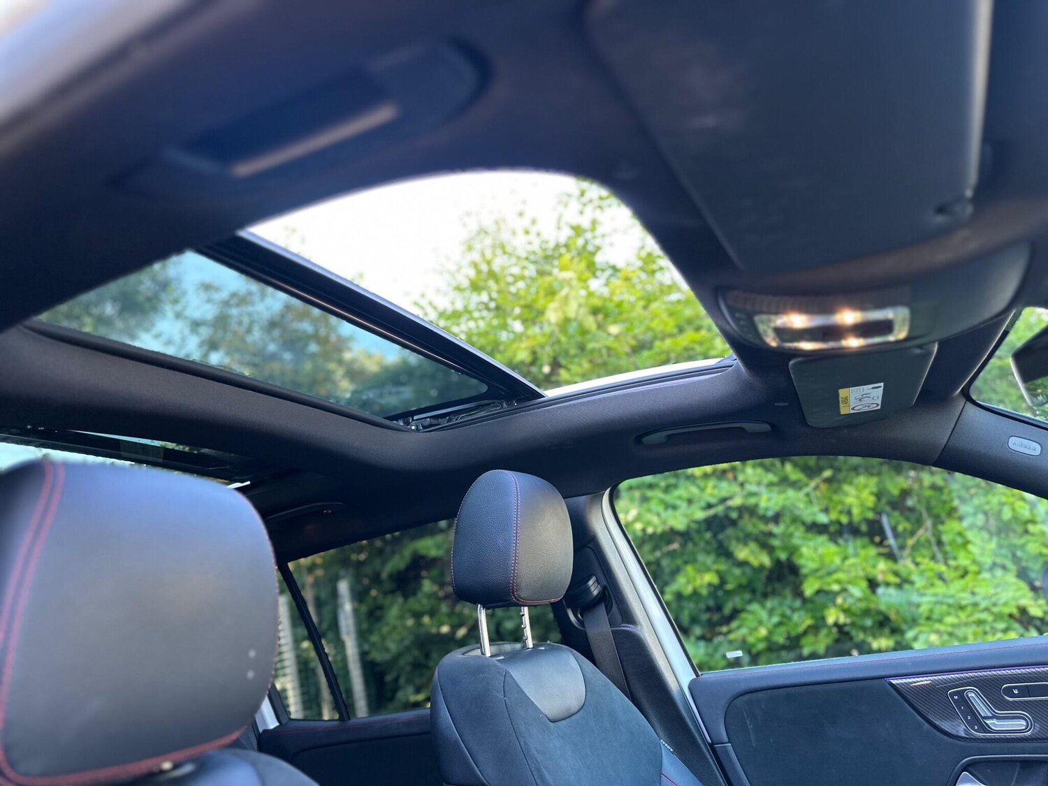 Used Mercedes-Benz GLB 2022 for sale - 76189556: Photo 30