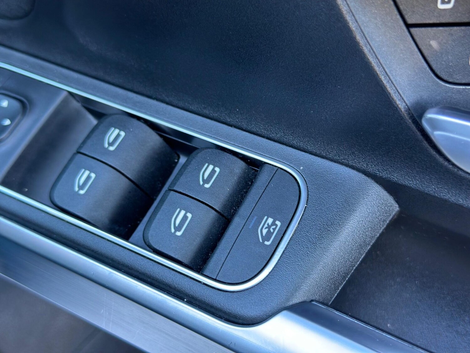 Used Mercedes-Benz GLB 2022 for sale - 76189556: Photo 35