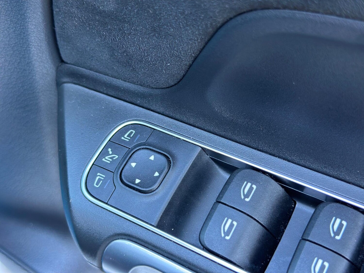 Used Mercedes-Benz GLB 2022 for sale - 76189556: Photo 36