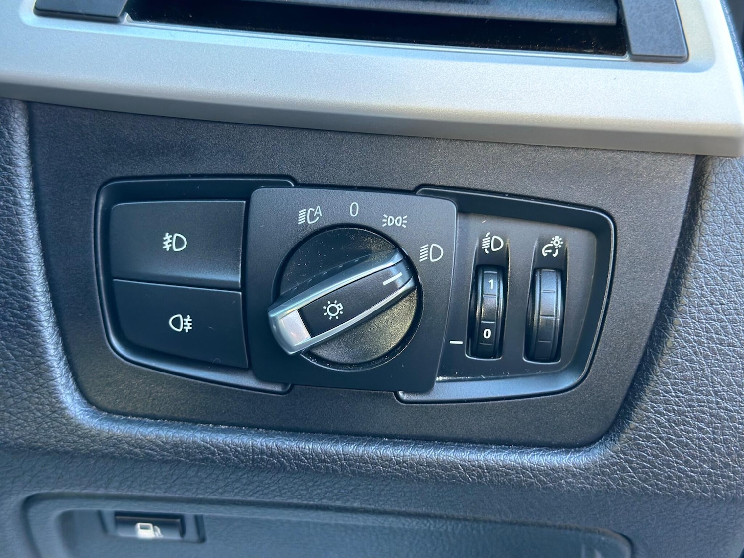 Used BMW 3 Series 2017 for sale - 76658872: Photo 35