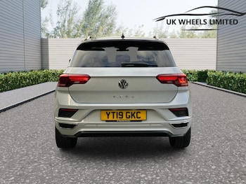 Used Volkswagen T-Roc 2019 for sale - 75941139: Photo