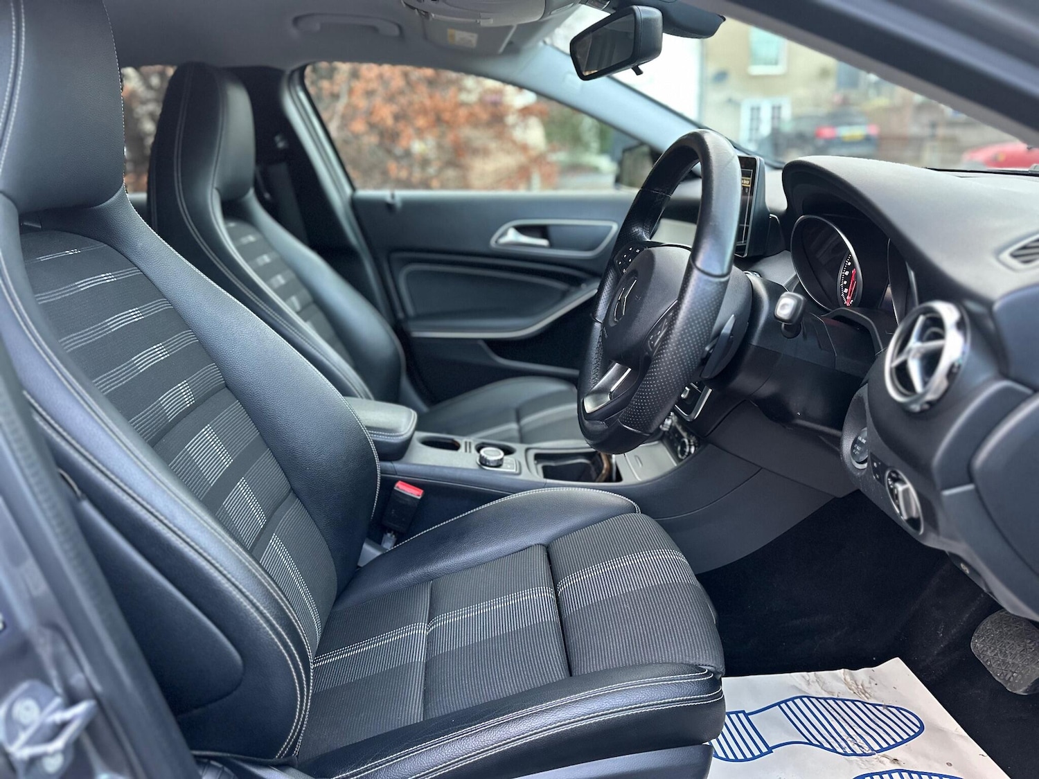 Used Mercedes-Benz GLA 2019 for sale - 77120232: Photo 11