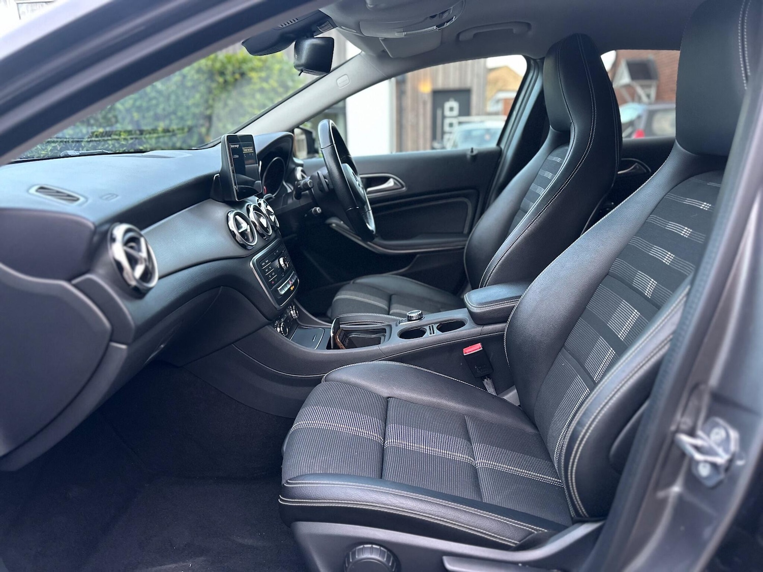 Used Mercedes-Benz GLA 2019 for sale - 77120232: Photo 29