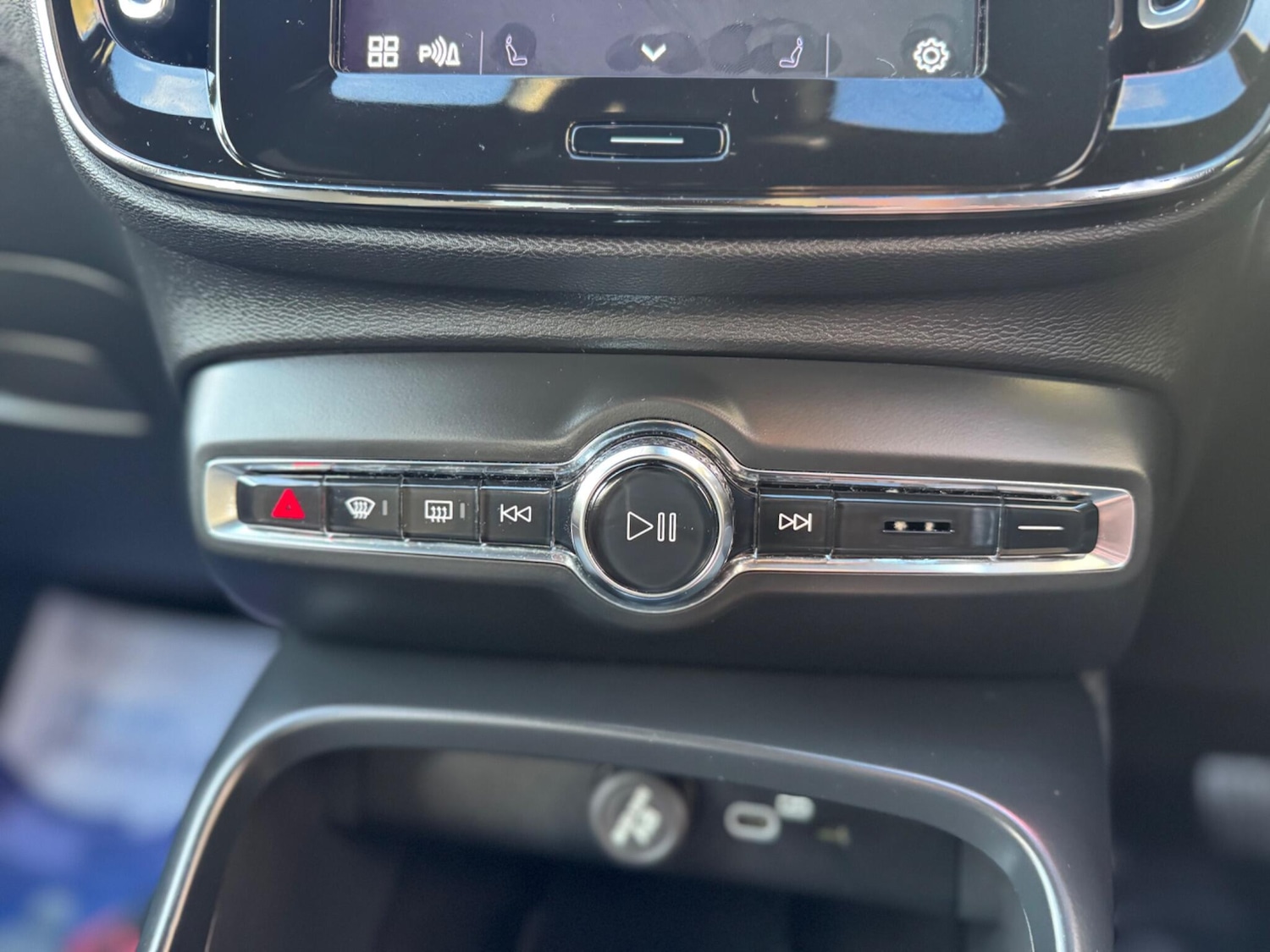 Used Volvo XC40 2022 for sale - 76936005: Photo 21