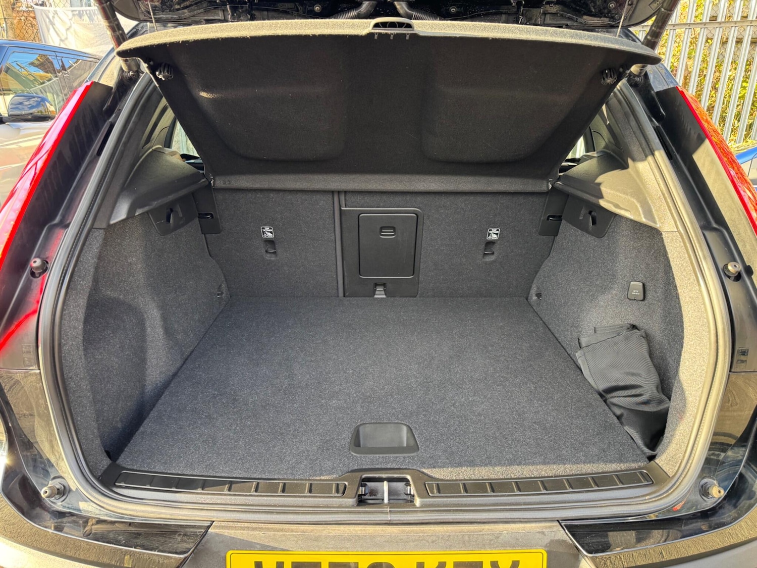 Used Volvo XC40 2022 for sale - 76936005: Photo 37