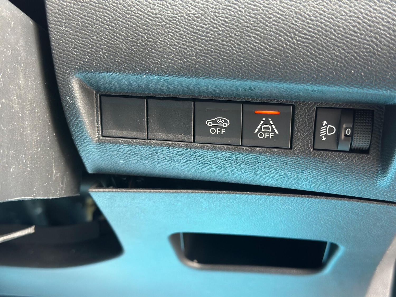 Used Peugeot 2008 2023 for sale - 76109592: Photo 30