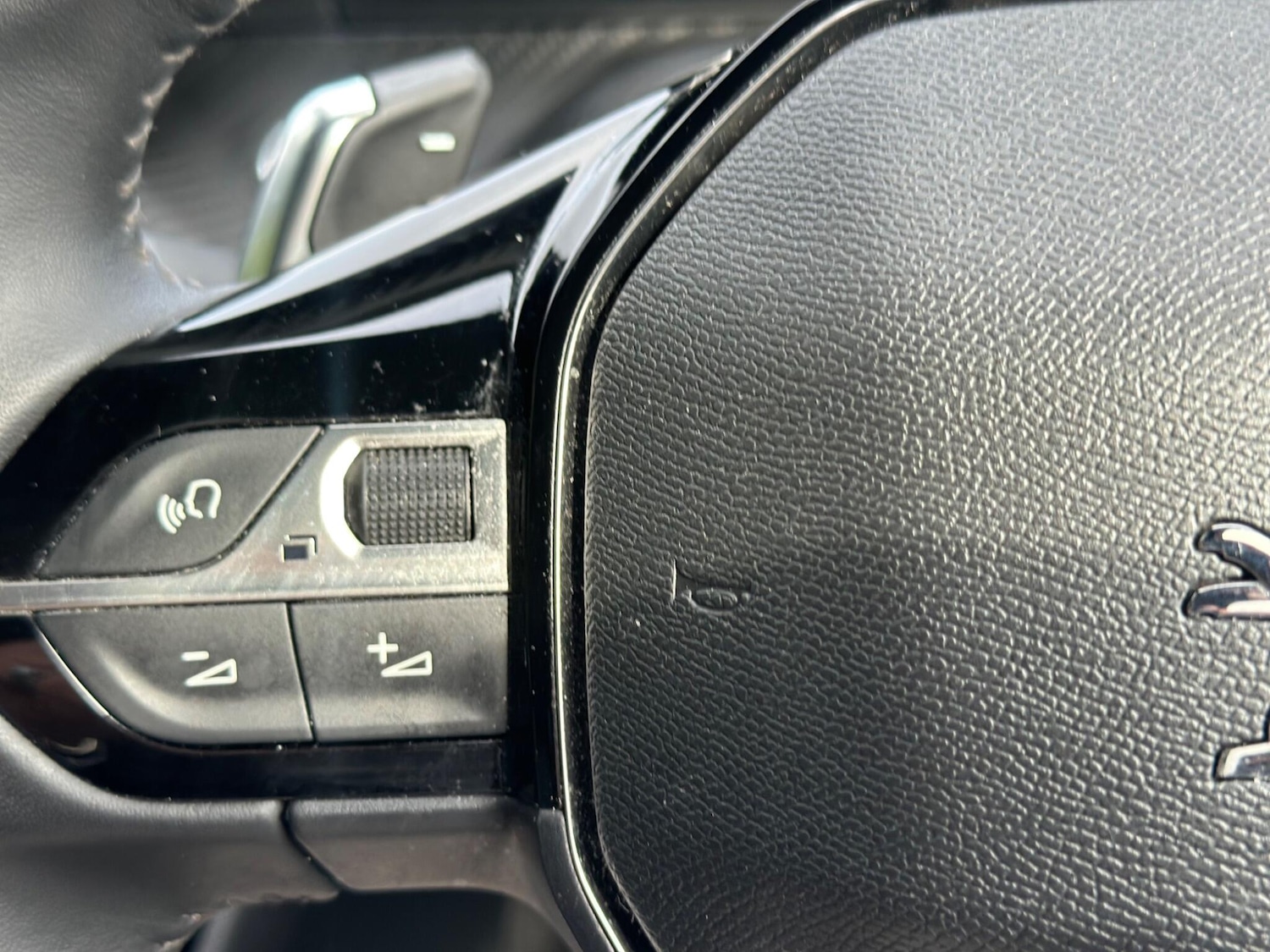 Used Peugeot 2008 2023 for sale - 76109592: Photo 46