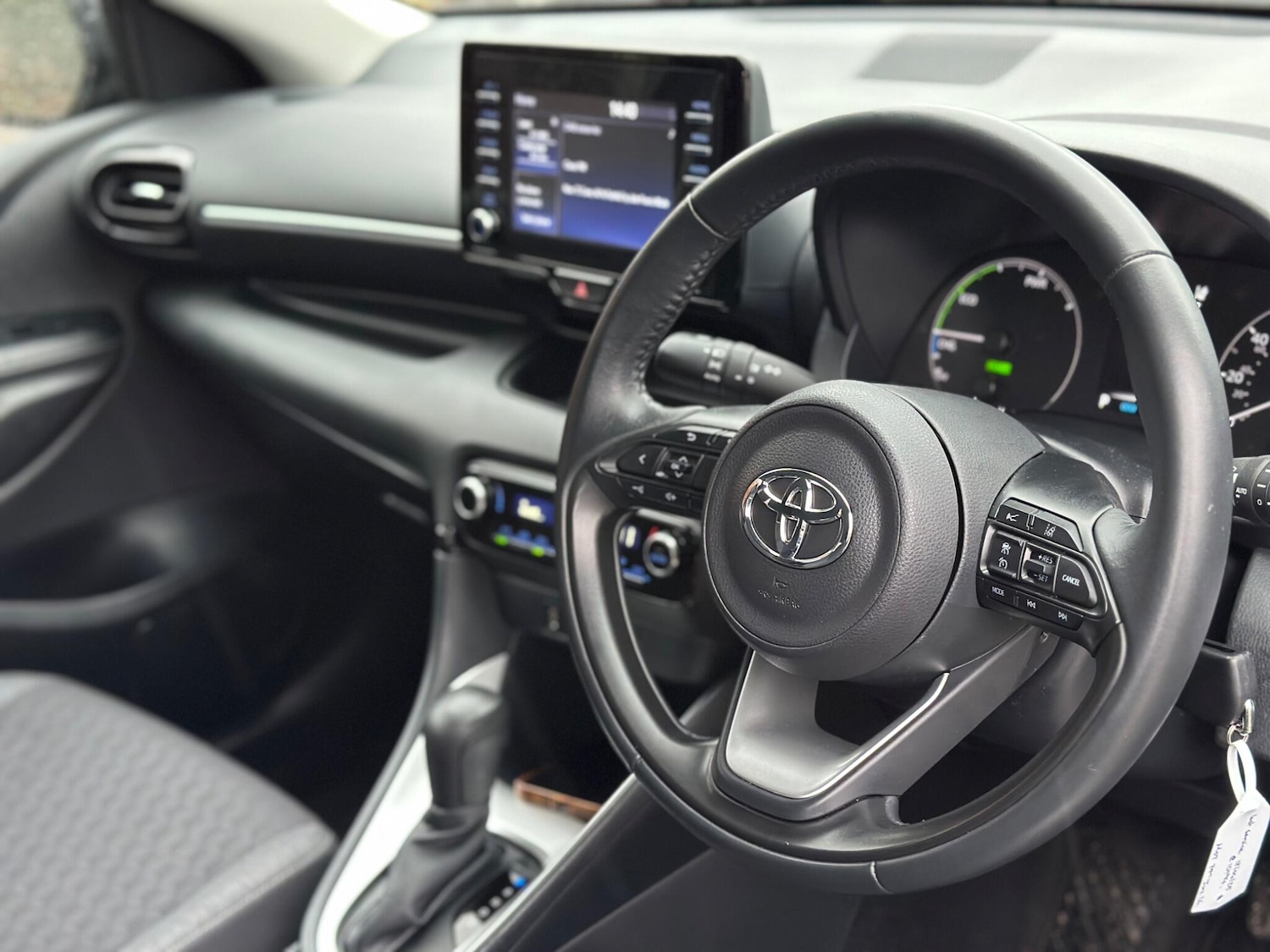 Used Toyota Yaris 2022 for sale - 76849856: Photo 27