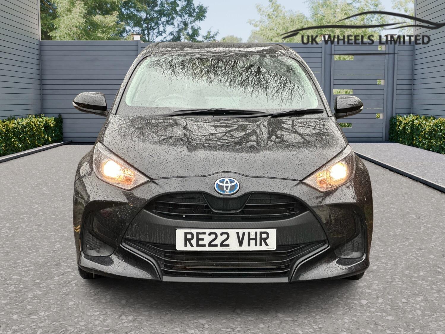 Used Toyota Yaris 2022 for sale - 76849856: Photo 3