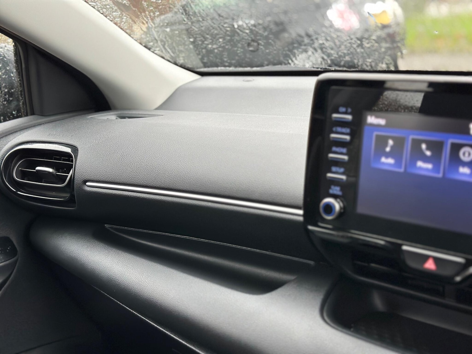 Used Toyota Yaris 2022 for sale - 76849856: Photo 37