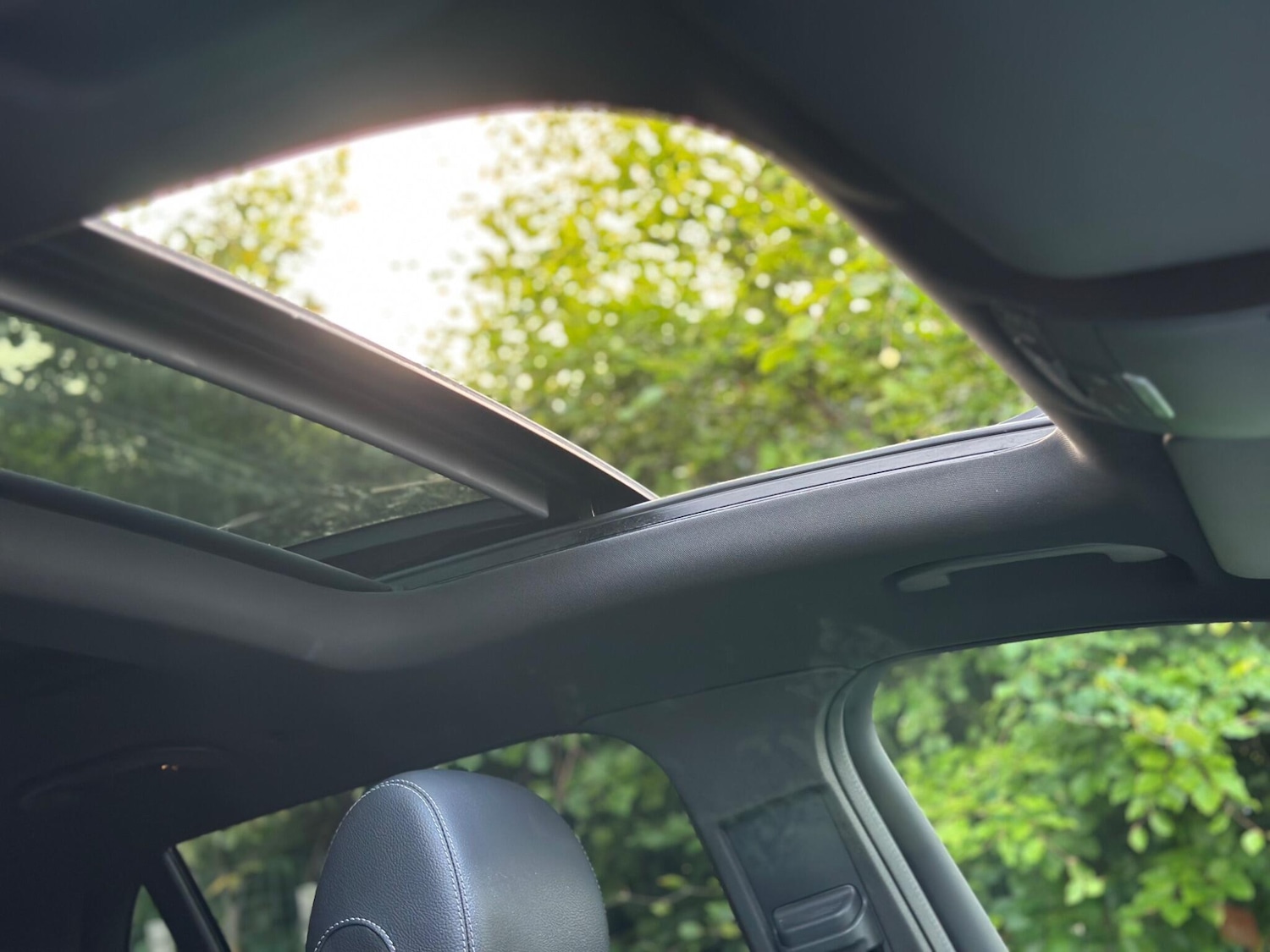 Used Mercedes-Benz GLC 2019 for sale - 76138098: Photo 21