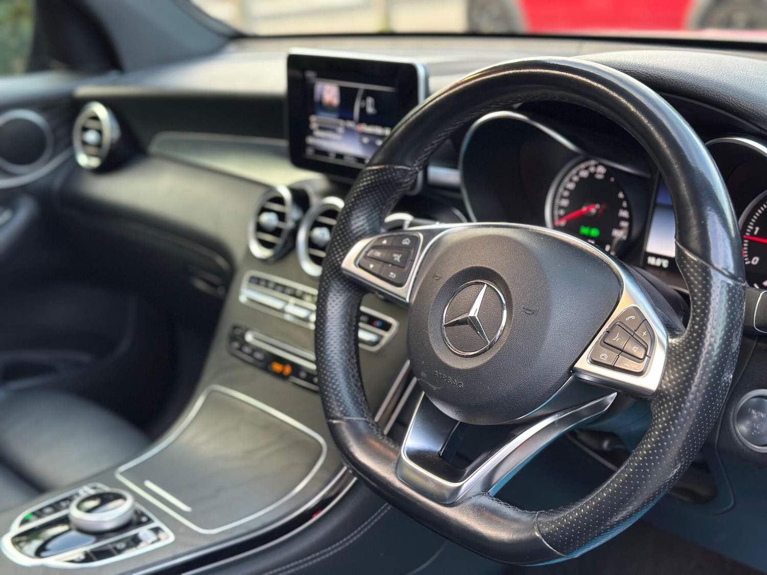Used Mercedes-Benz GLC 2019 for sale - 76138098: Photo 31