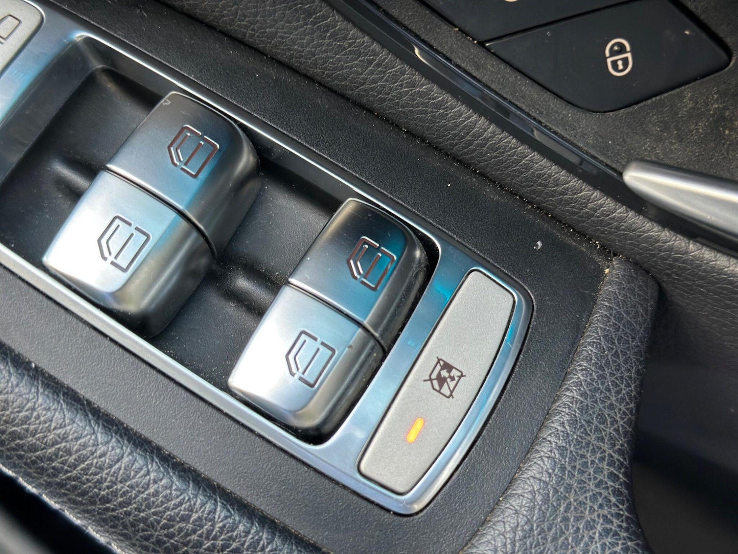 Used Mercedes-Benz GLC 2019 for sale - 76138098: Photo 32