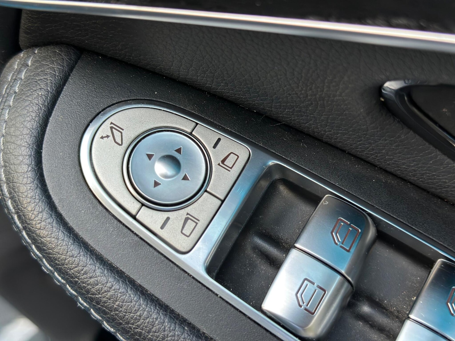 Used Mercedes-Benz GLC 2019 for sale - 76138098: Photo 33