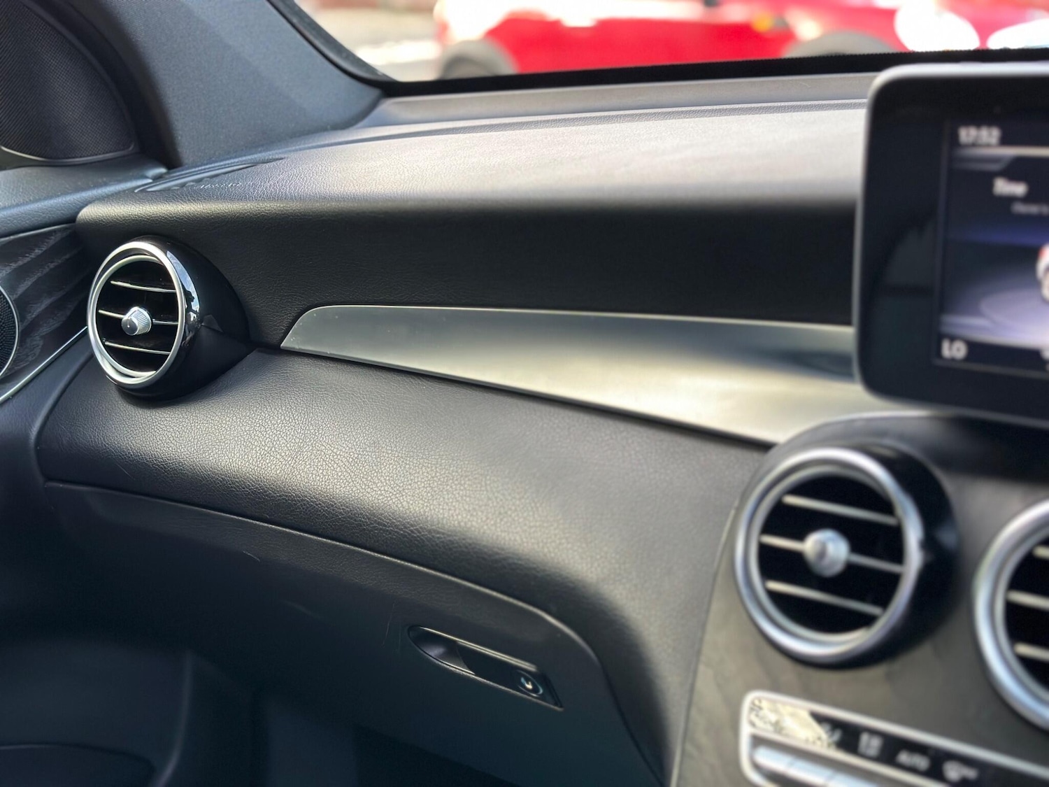 Used Mercedes-Benz GLC 2019 for sale - 76138098: Photo 47