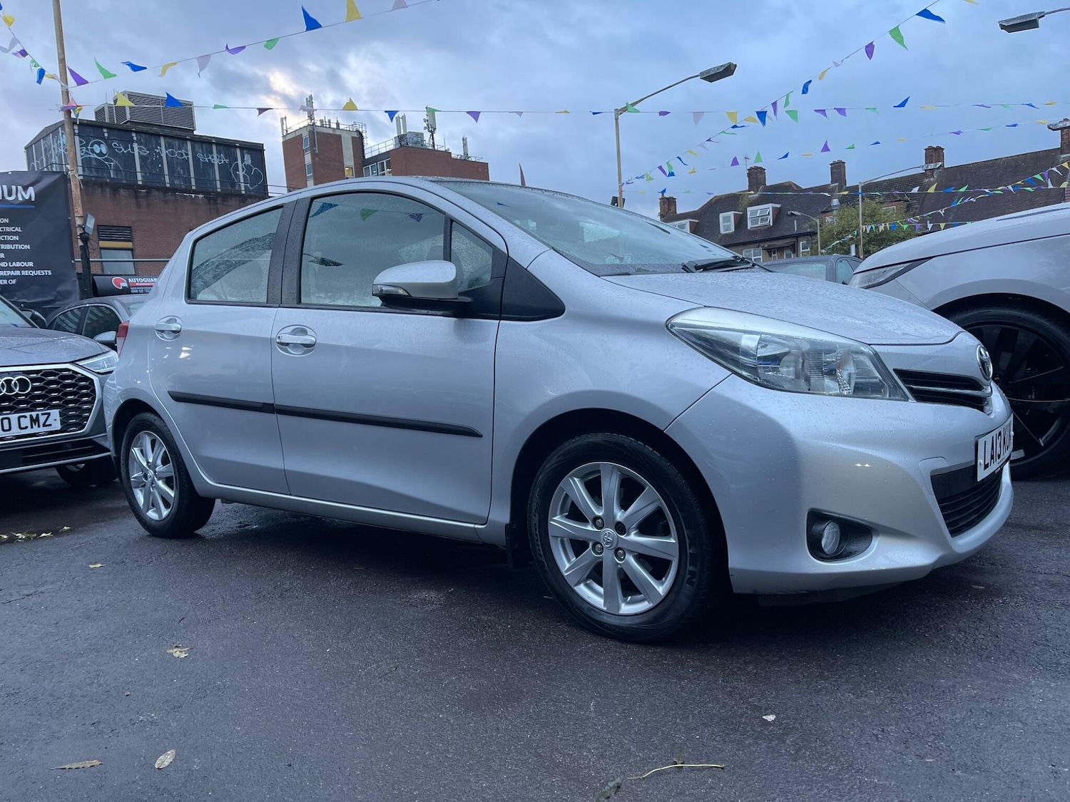 Used Toyota Yaris 2013 for sale - 76440307: Photo 17