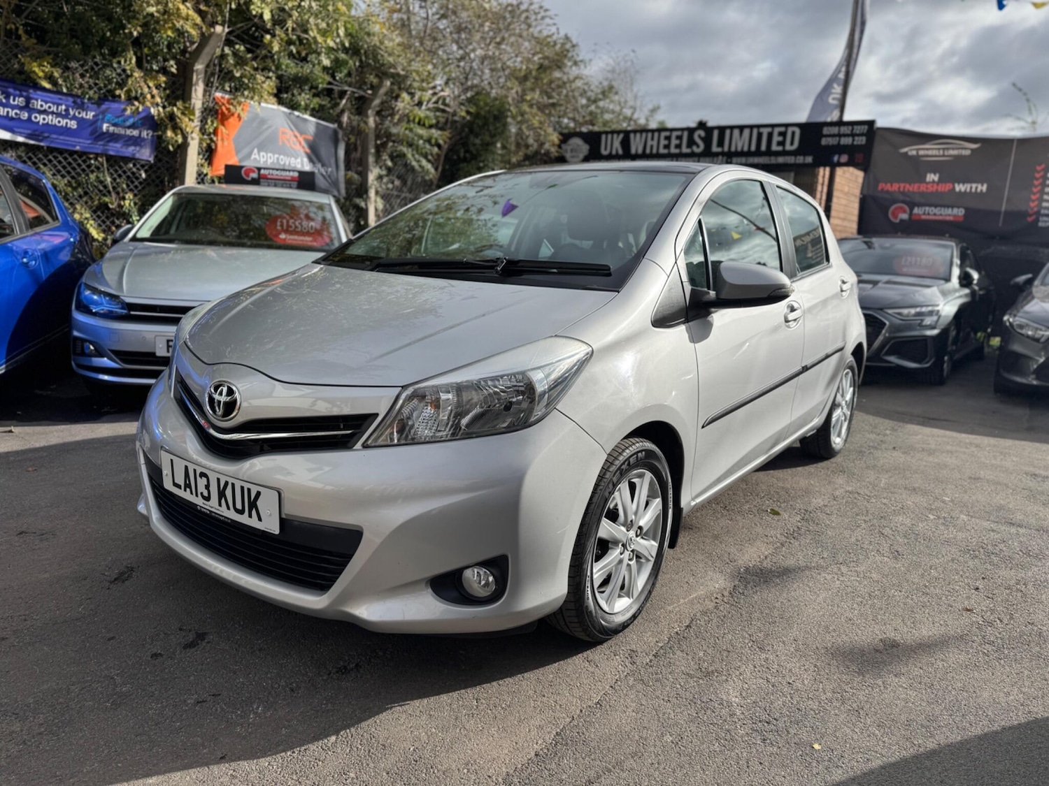 Used Toyota Yaris 2013 for sale - 76765791: Photo 10