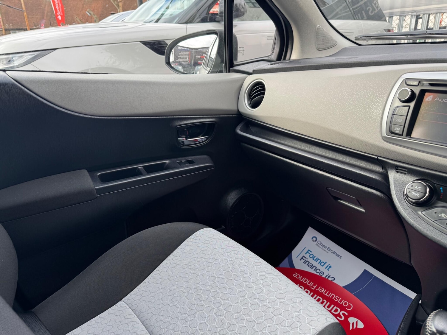 Used Toyota Yaris 2013 for sale - 76765791: Photo 20