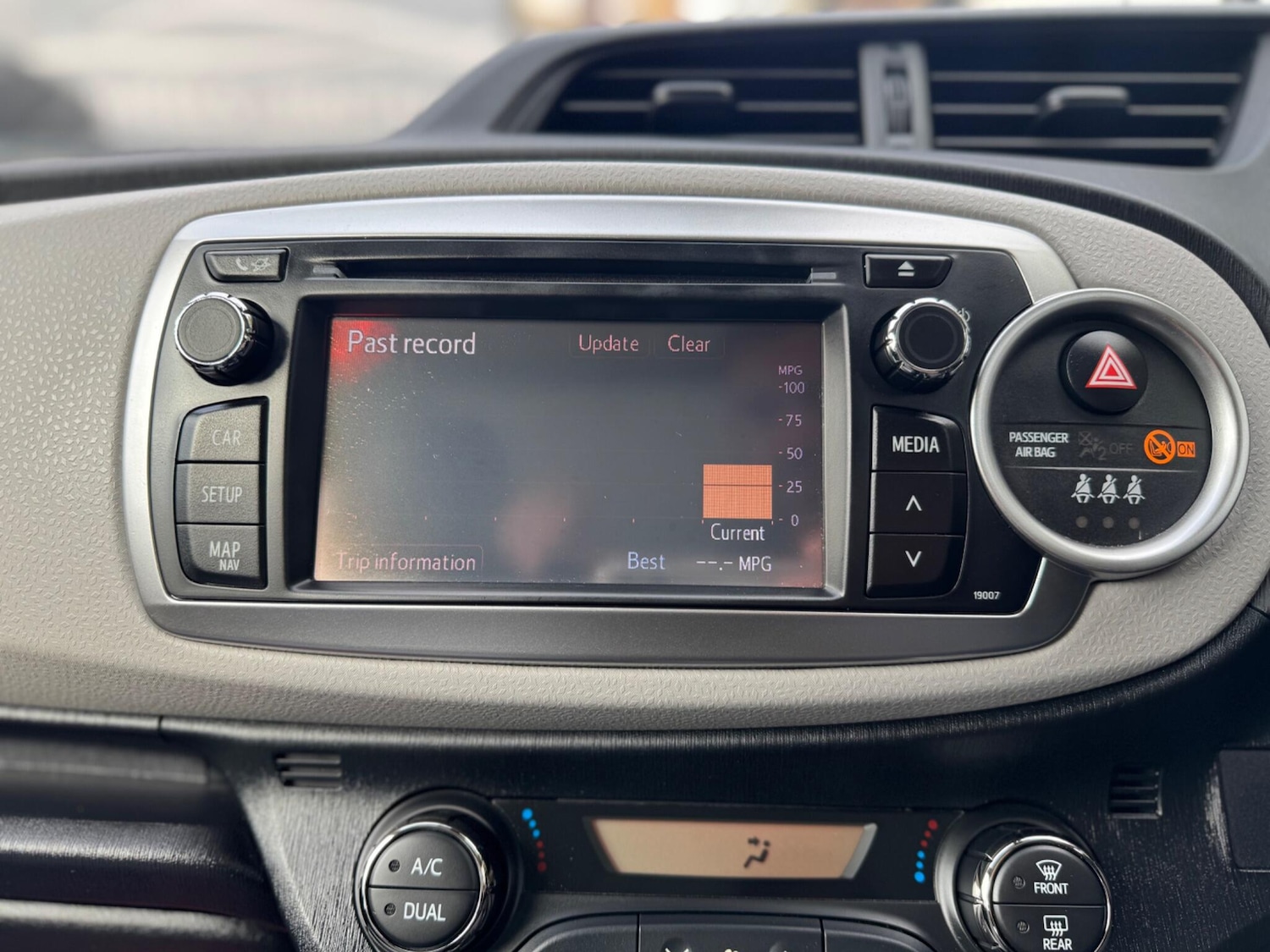 Used Toyota Yaris 2013 for sale - 76765791: Photo 23