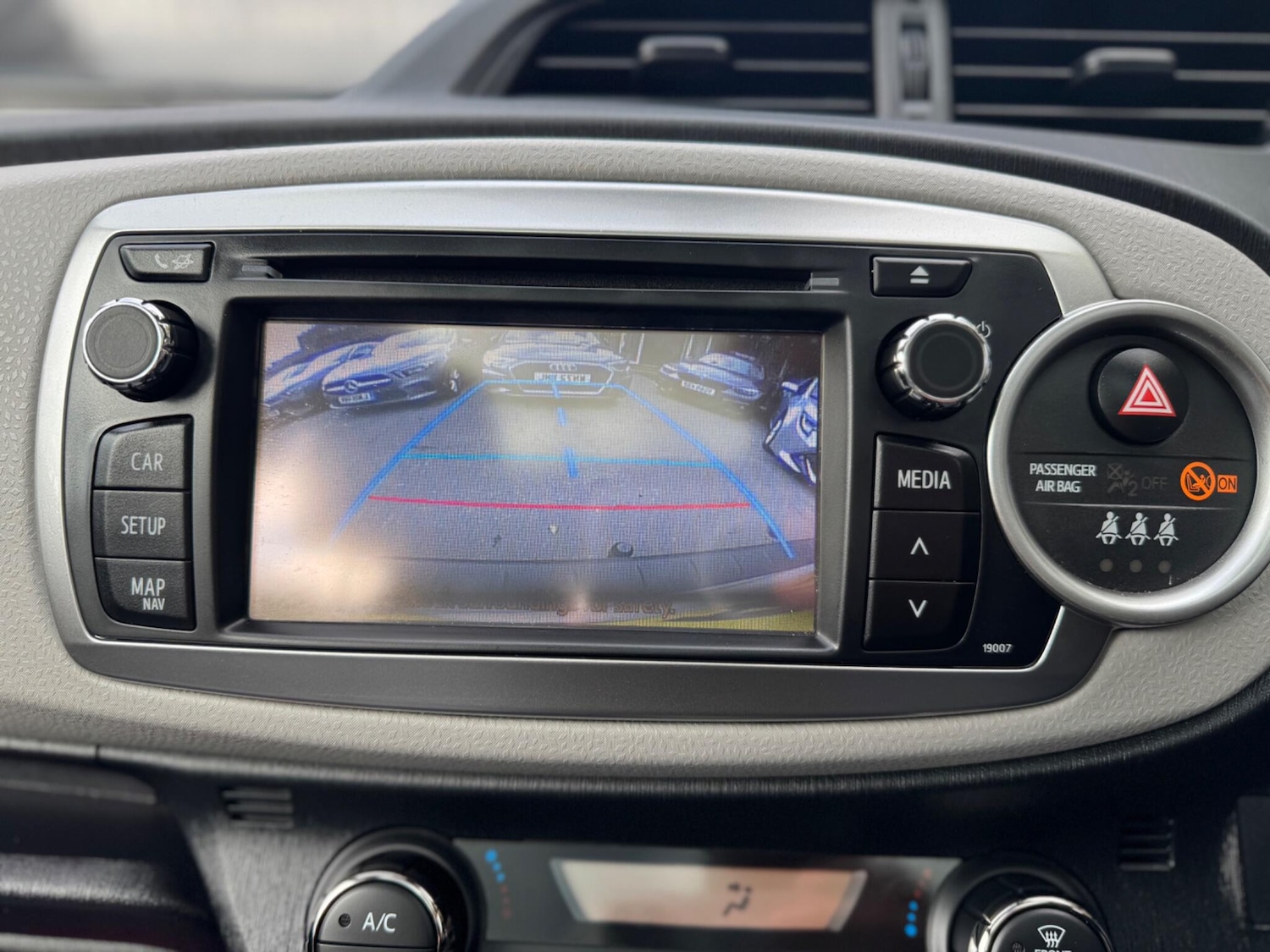 Used Toyota Yaris 2013 for sale - 76765791: Photo 24