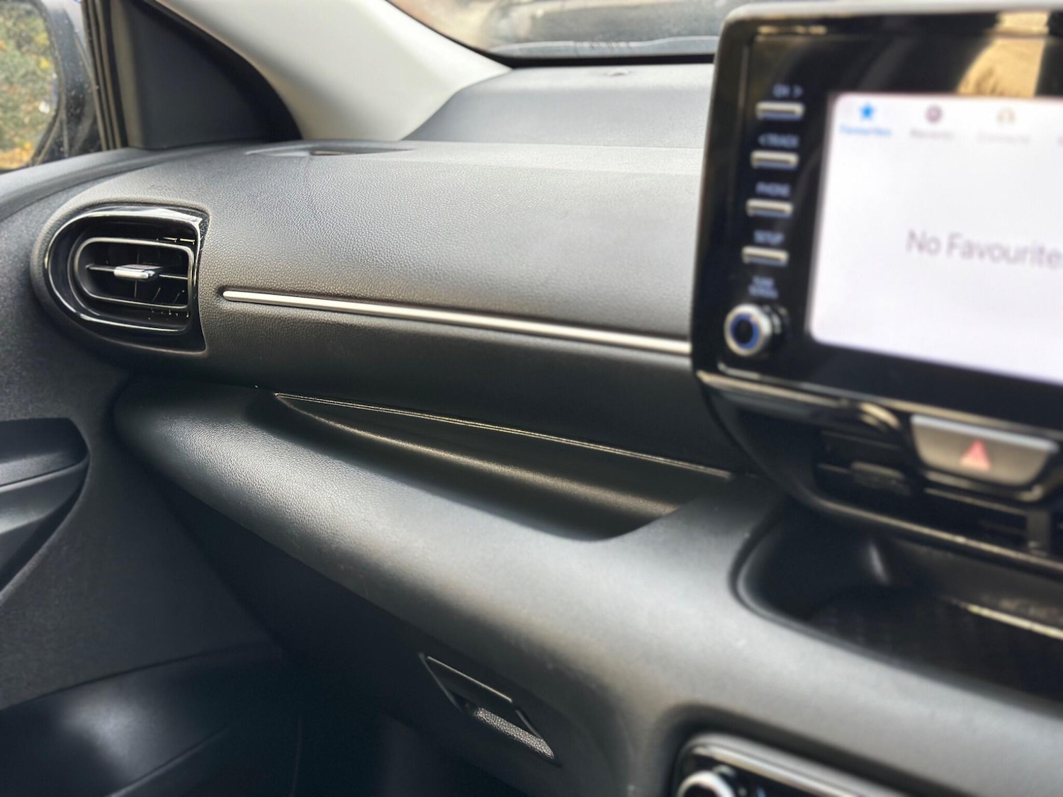 Used Toyota Yaris 2022 for sale - 76473166: Photo 40