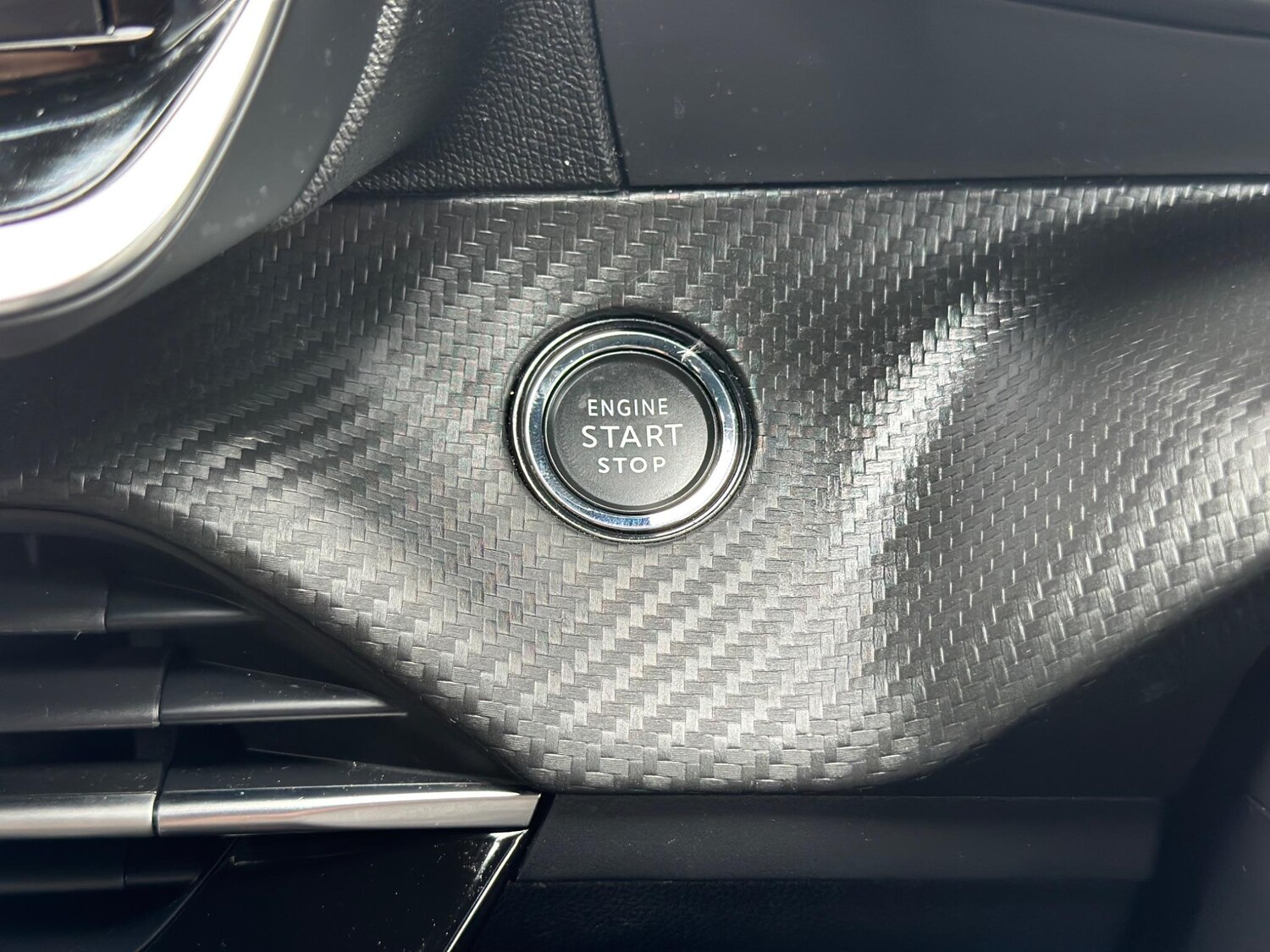 Used Peugeot 2008 2024 for sale - 75327052: Photo 45