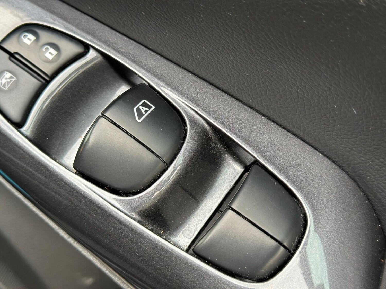 Used Nissan Juke 2023 for sale - 76109601: Photo 26