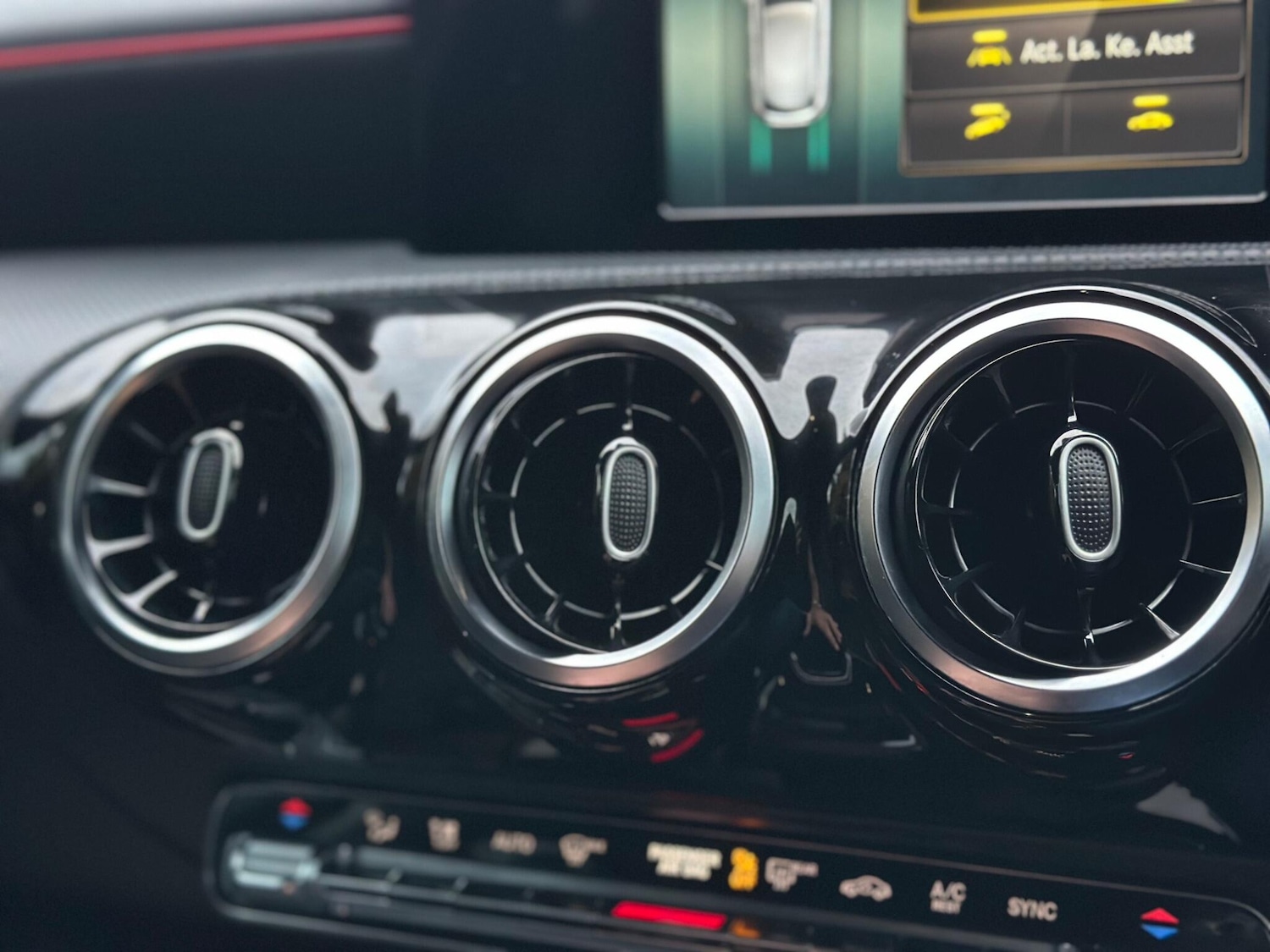 Used Mercedes-Benz A-Class 2018 for sale - 76573532: Photo 42