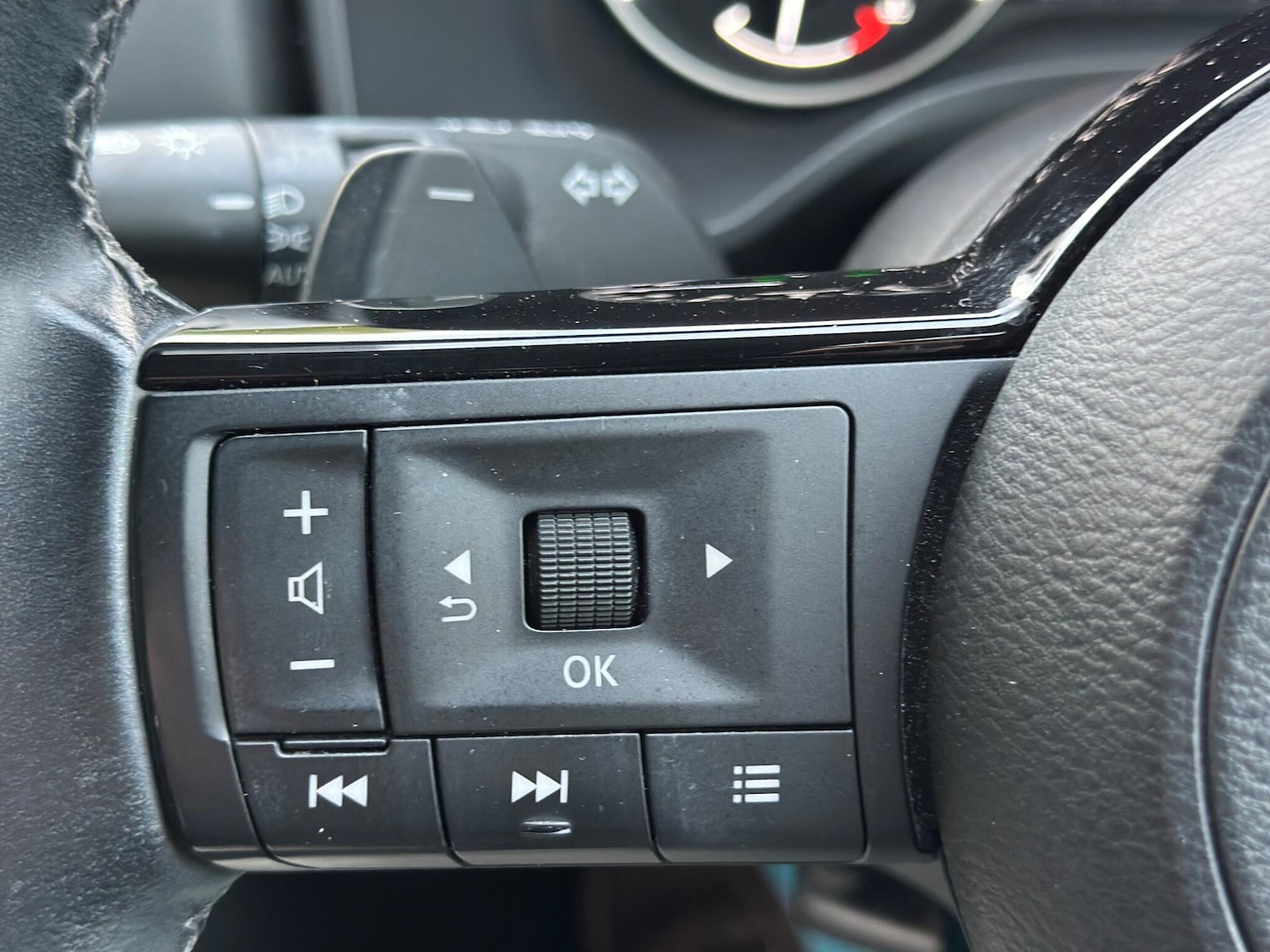 Used Nissan Qashqai for sale - 76997889: Photo 38