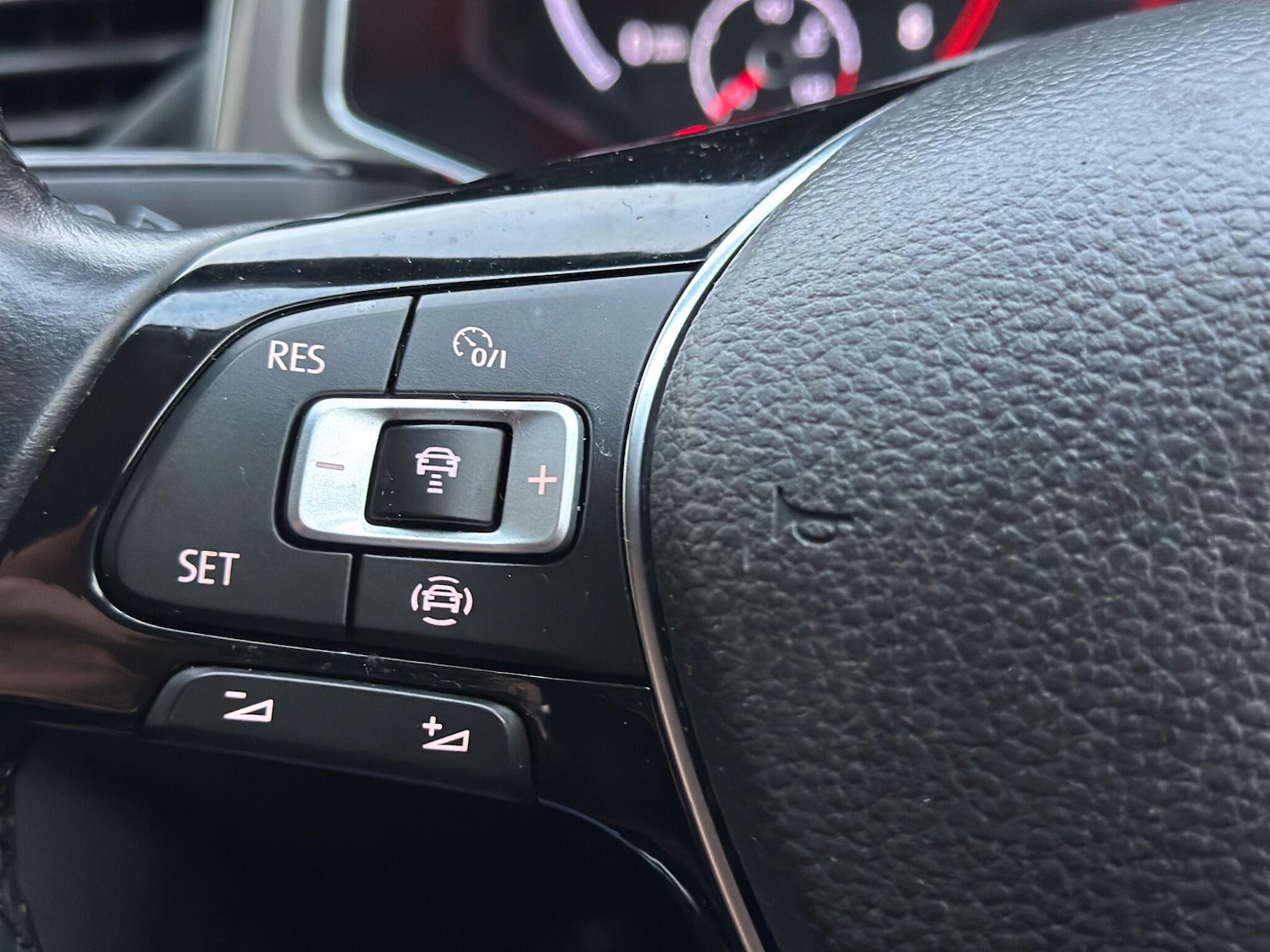 Used Volkswagen T-Roc 2020 for sale - 76752818: Photo 40