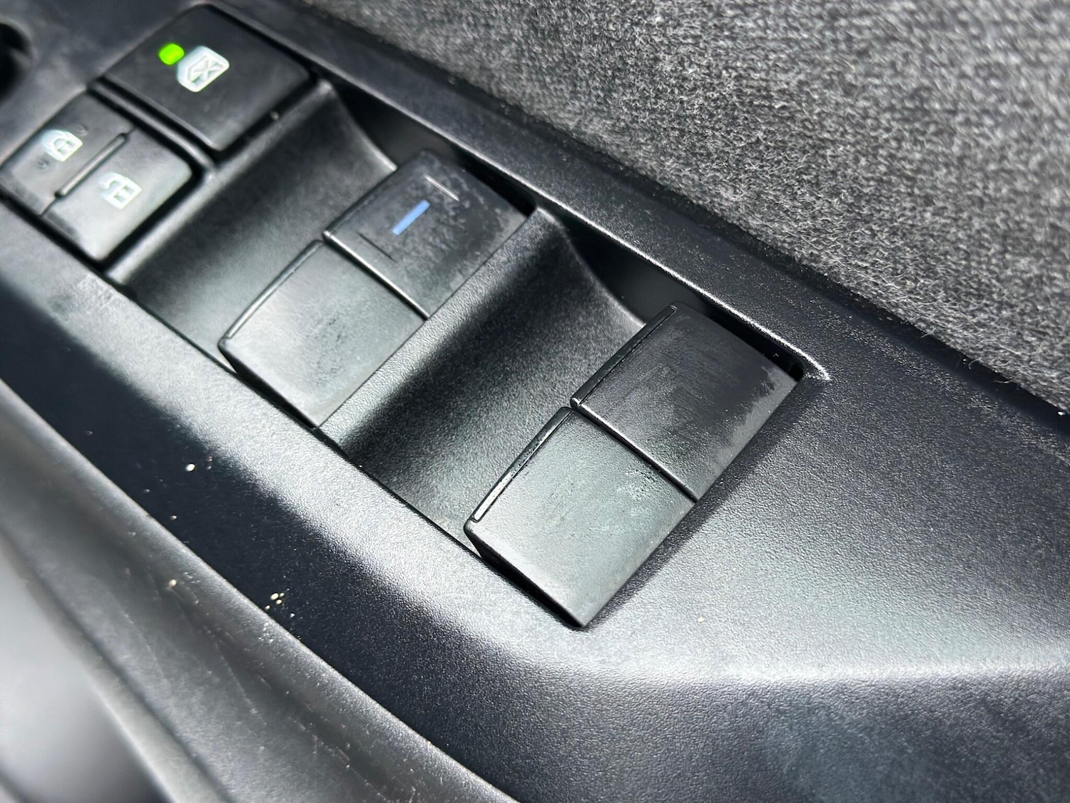 Used Toyota Yaris 2020 for sale - 77376064: Photo 36