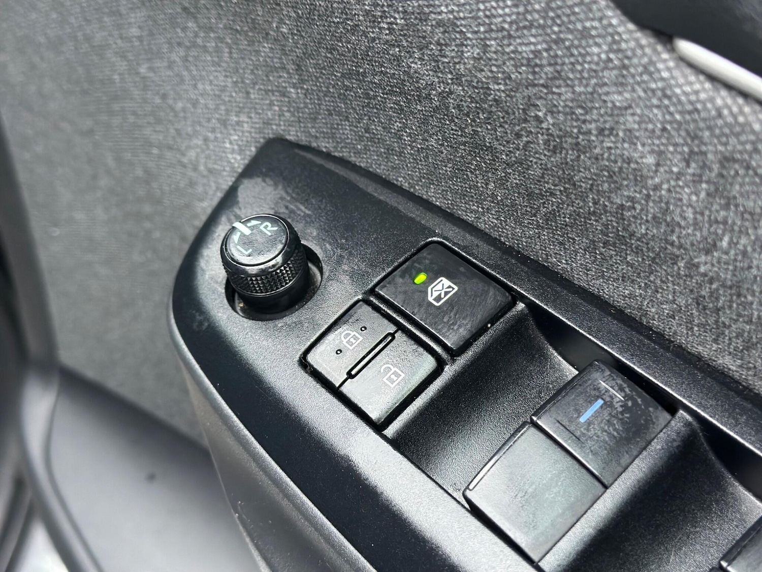 Used Toyota Yaris 2020 for sale - 77376064: Photo 37