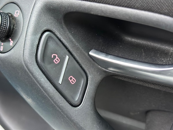 Used Volkswagen Polo 2017 for sale - 76073055: Photo 37