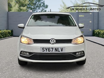 Used Volkswagen Polo 2017 for sale - 76073055: Photo 3
