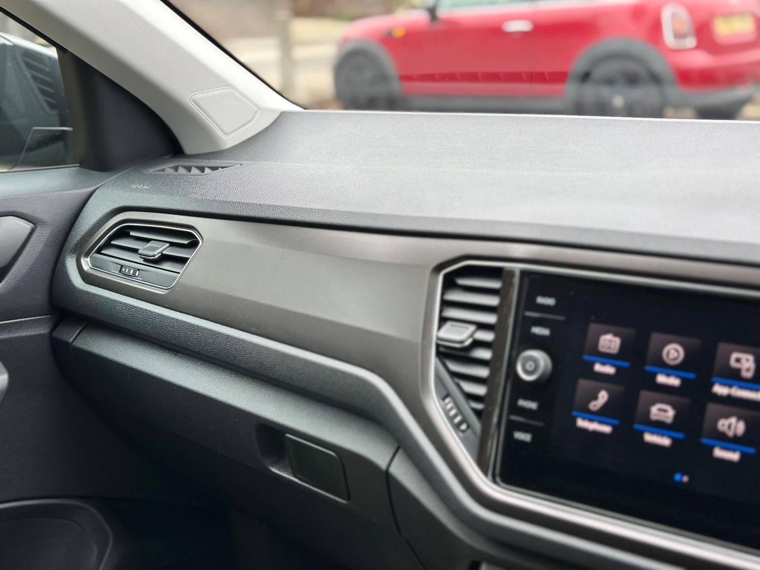 Used Volkswagen T-Roc 2018 for sale - 77723126: Photo 25