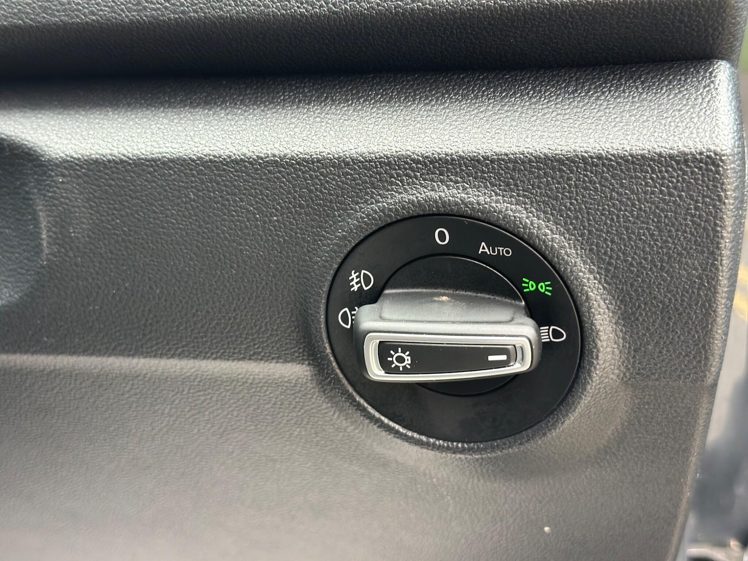 Used Volkswagen T-Roc 2018 for sale - 77723126: Photo 50