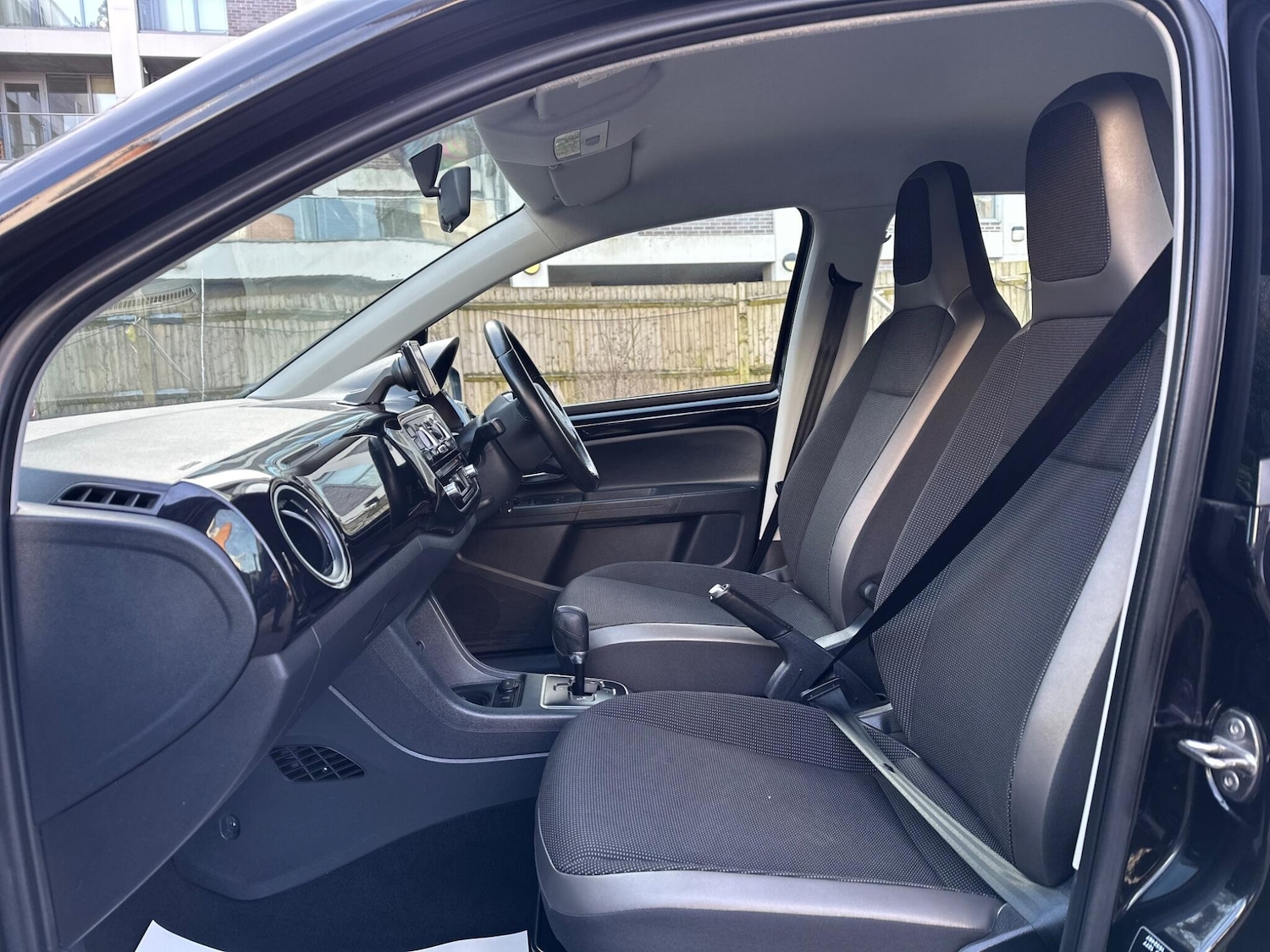 Used Volkswagen up! 2015 for sale - 77892782: Photo 14