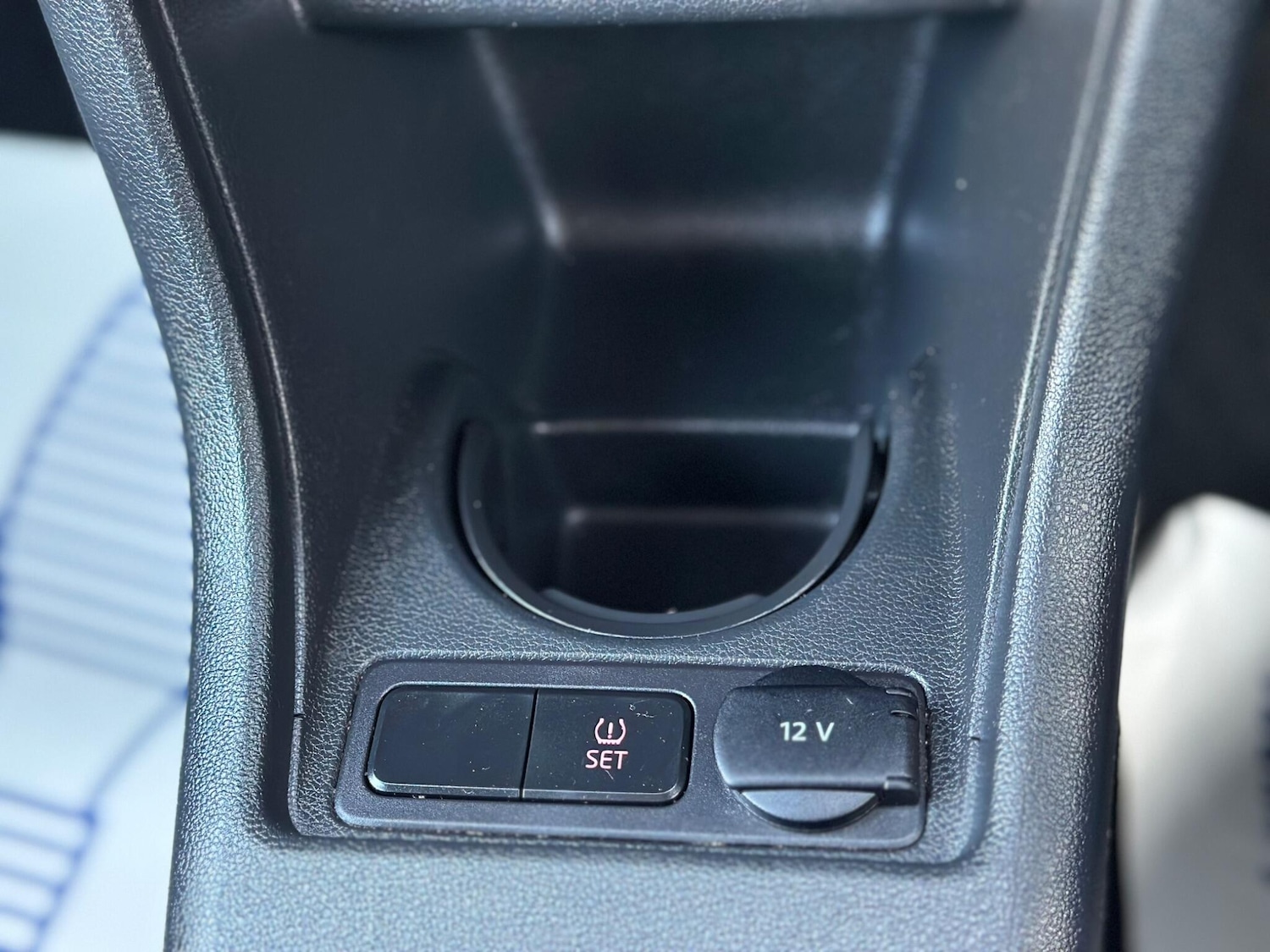 Used Volkswagen up! 2015 for sale - 77892782: Photo 29