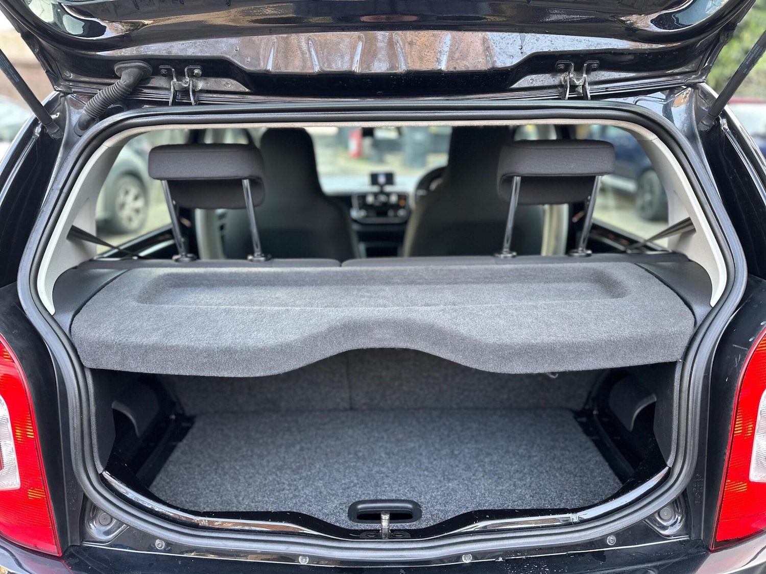 Used Volkswagen up! 2015 for sale - 77892782: Photo 34