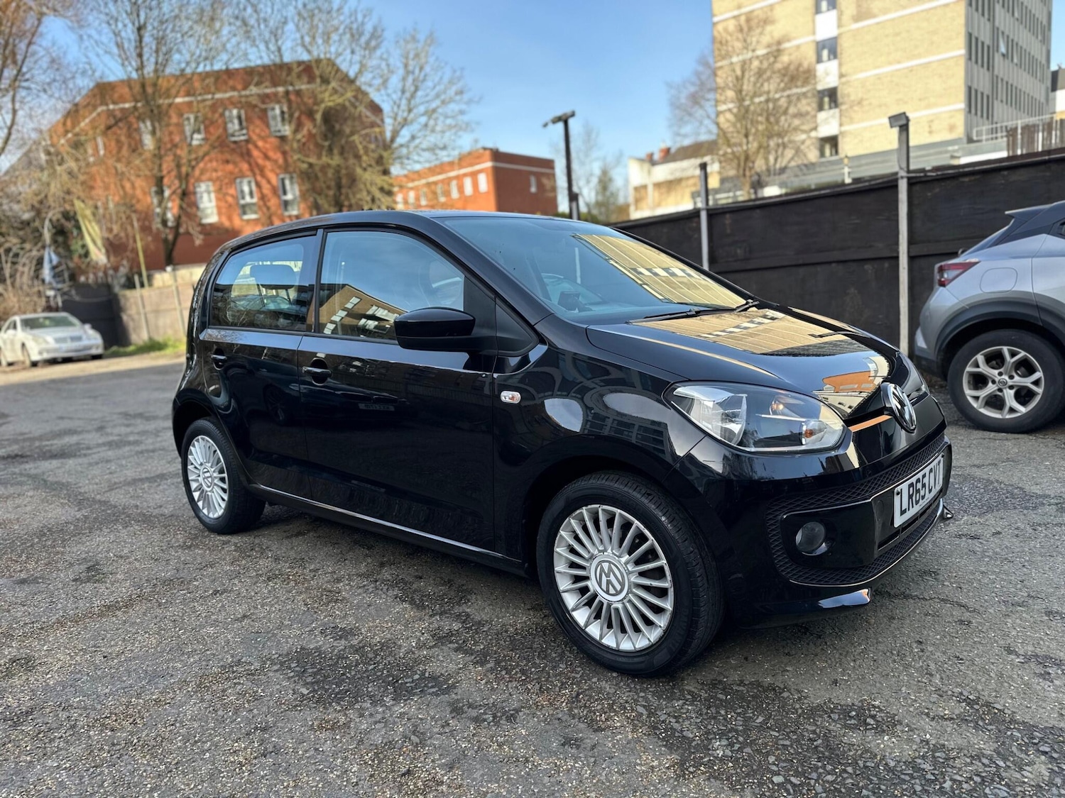 Used Volkswagen up! 2015 for sale - 77892782: Photo 6