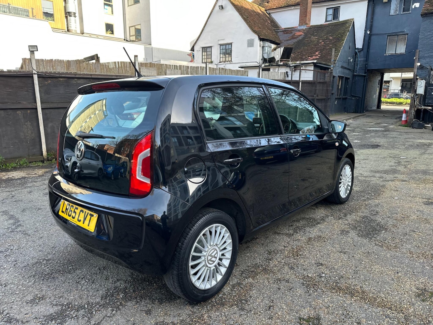 Used Volkswagen up! 2015 for sale - 77892782: Photo 9