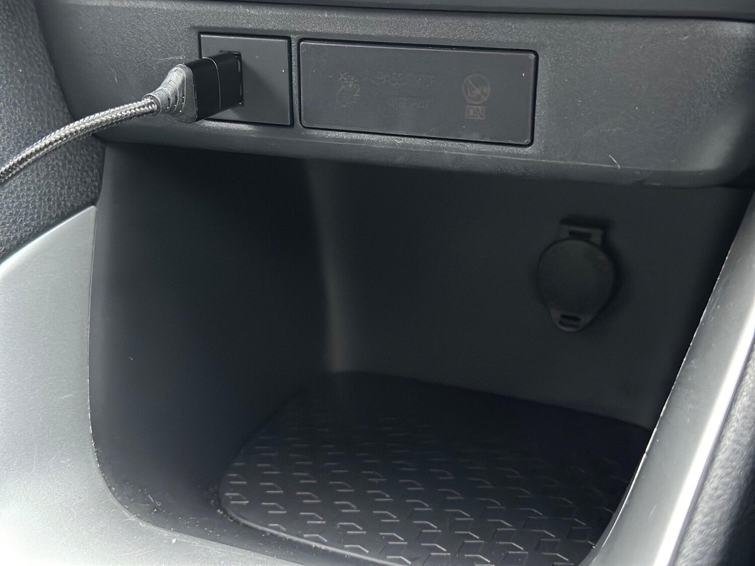 Used Toyota Yaris 2023 for sale - 77626222: Photo 53