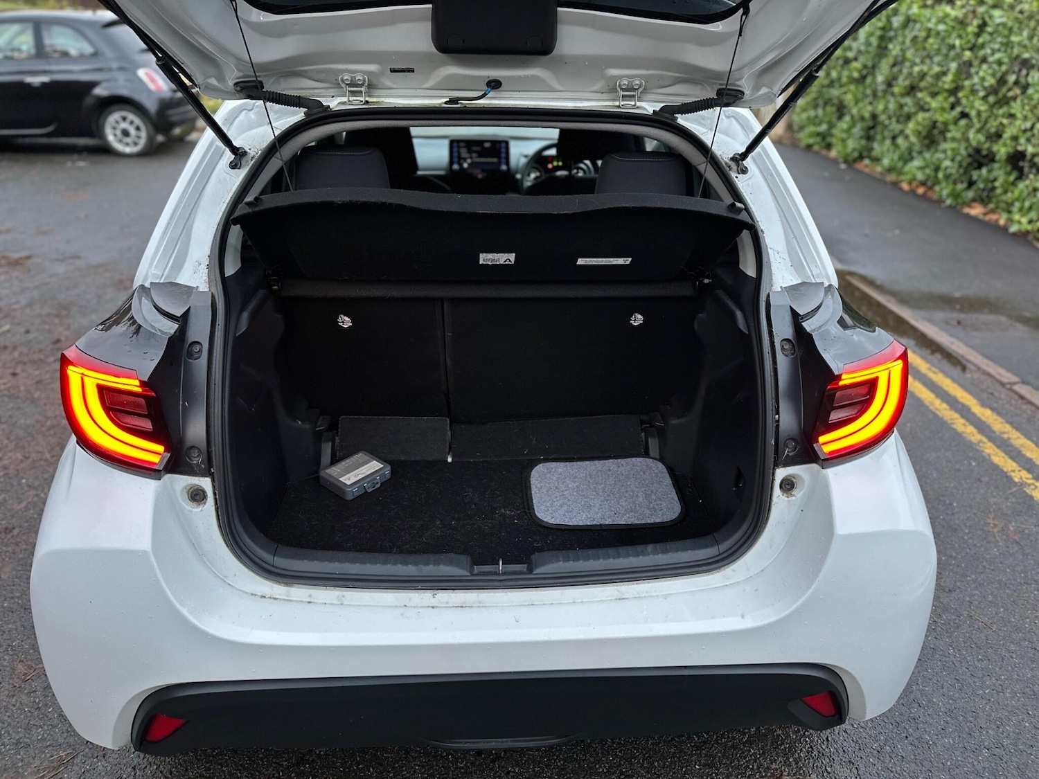 Used Toyota Yaris 2021 for sale - 76752873: Photo 21