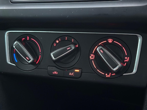 Used Volkswagen Polo 2016 for sale - 76259268: Photo 33