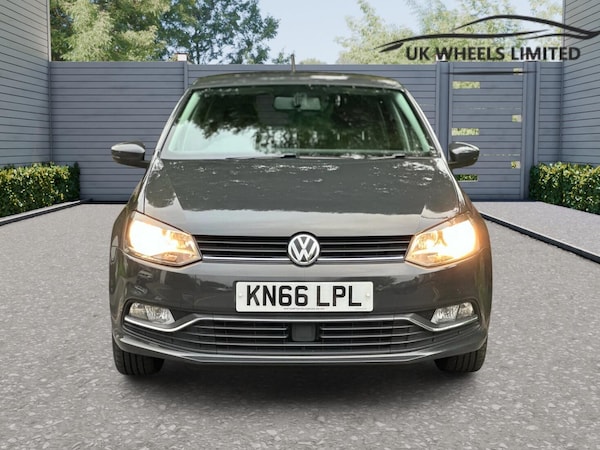Used Volkswagen Polo 2016 for sale - 76259268: Photo 3