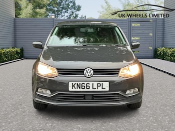 Used Volkswagen Polo 2016 for sale - 76259268: Photo 3