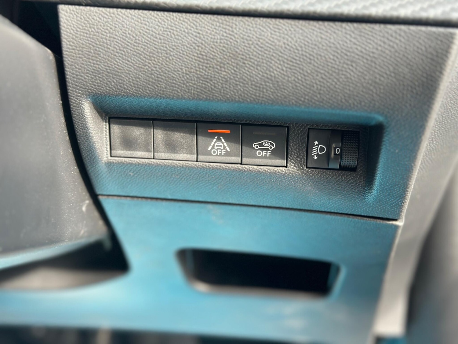 Used Peugeot 2008 2022 for sale - 76997522: Photo 32